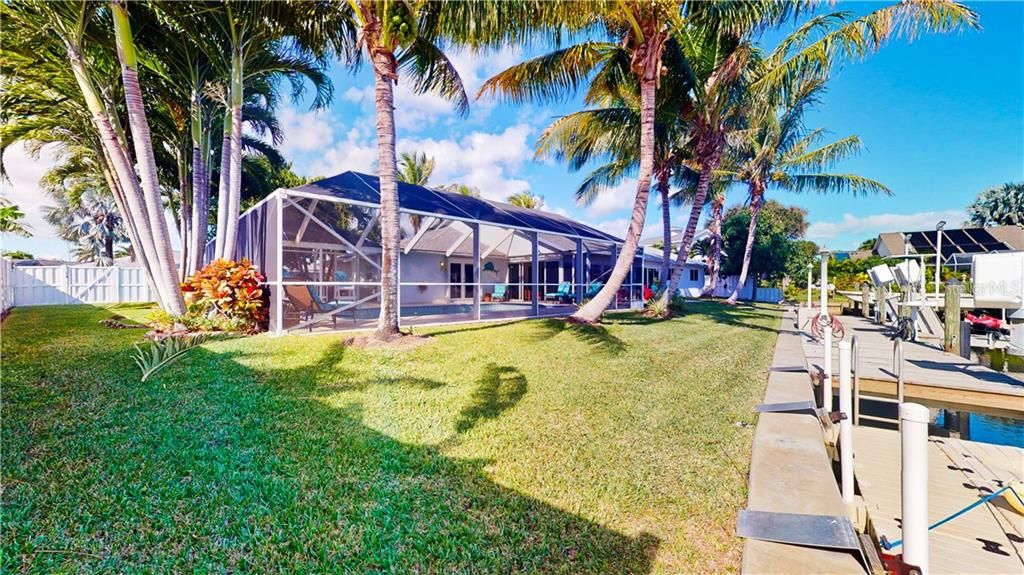 Recently Sold: $975,000 (4 beds, 2 baths, 2705 Square Feet)