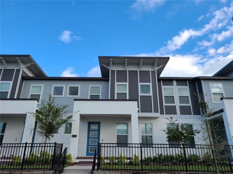 Recently Sold: $388,571 (3 beds, 2 baths, 1636 Square Feet)