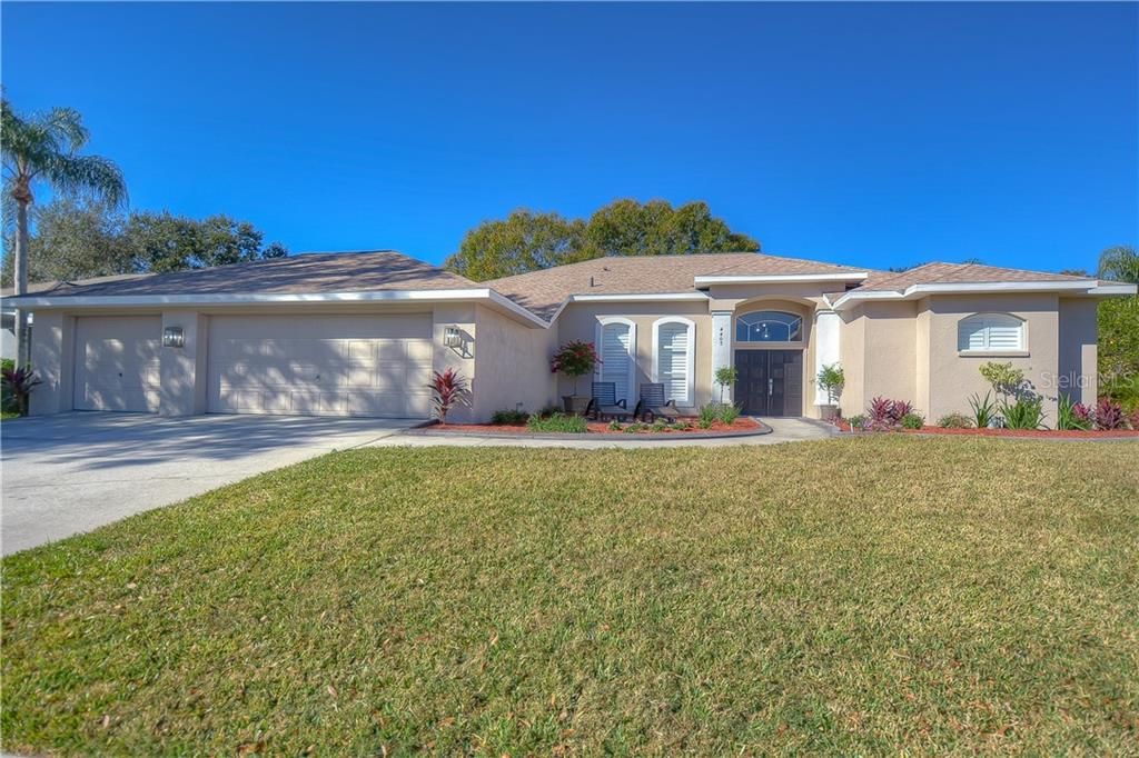 Recently Sold: $425,000 (4 beds, 3 baths, 2300 Square Feet)