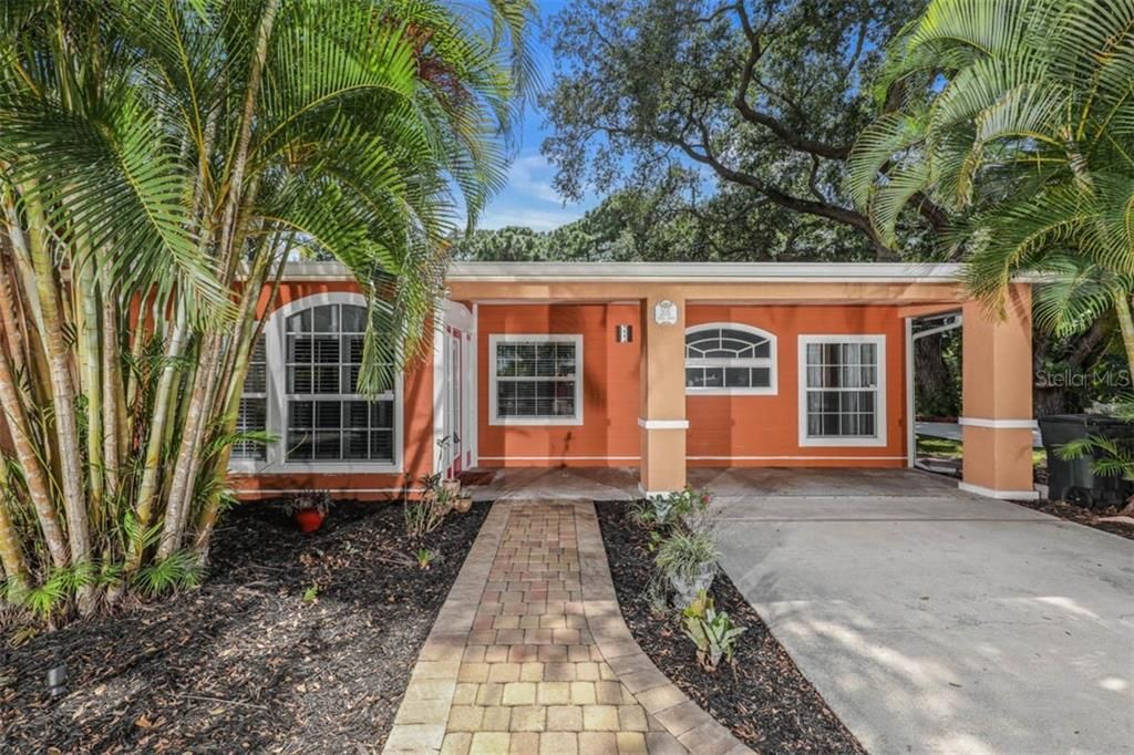 Recently Sold: $495,000 (3 beds, 3 baths, 2342 Square Feet)