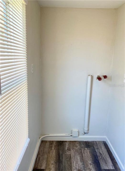 Recently Rented: $1,000 (3 beds, 1 baths, 870 Square Feet)