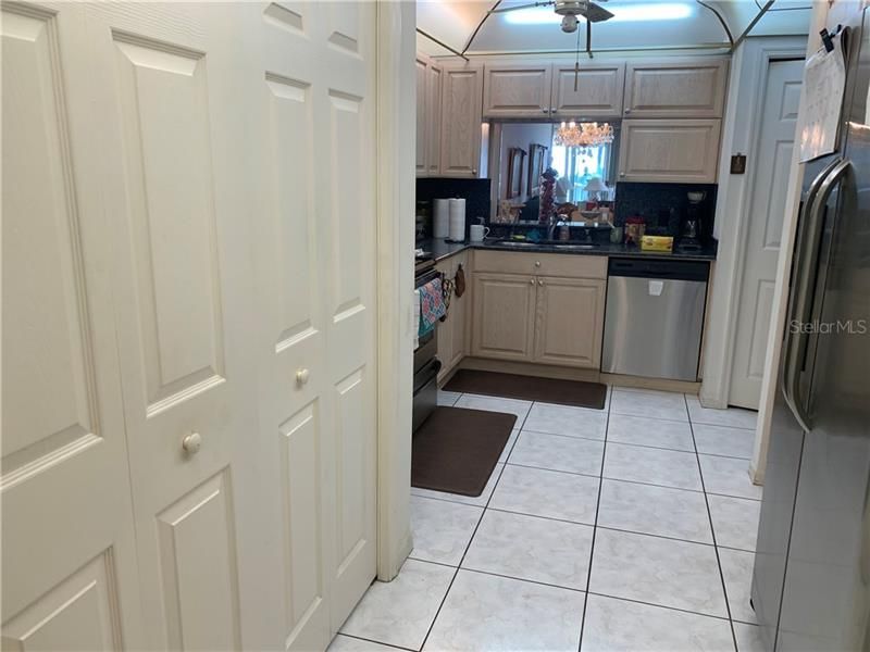 Recently Sold: $550,000 (2 beds, 2 baths, 1470 Square Feet)