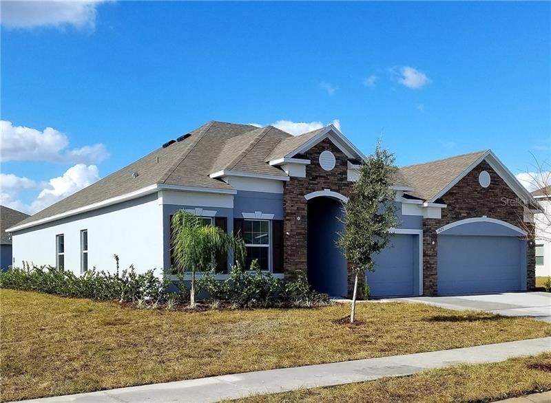 Recently Sold: $364,599 (4 beds, 3 baths, 2675 Square Feet)
