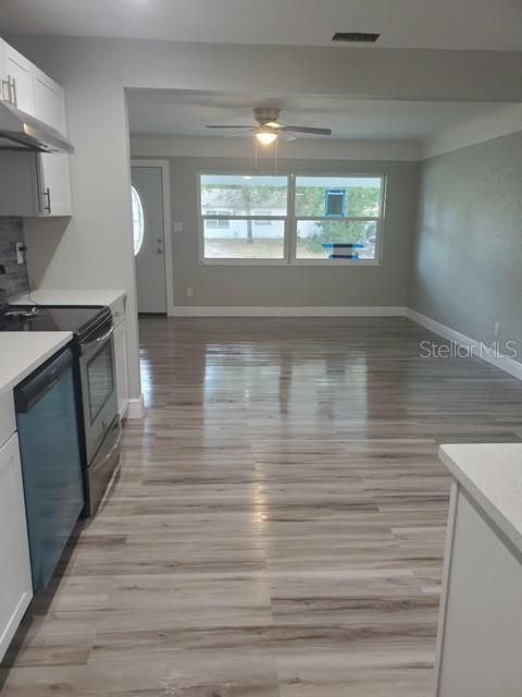 Recently Sold: $259,000 (3 beds, 1 baths, 1196 Square Feet)
