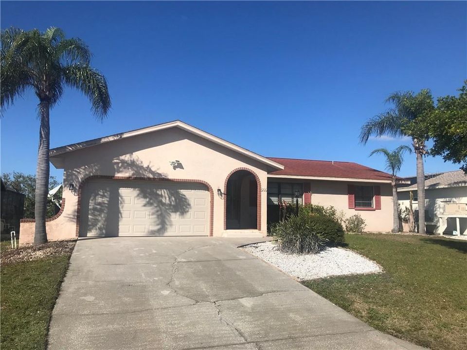 Recently Rented: $2,100 (3 beds, 2 baths, 1908 Square Feet)