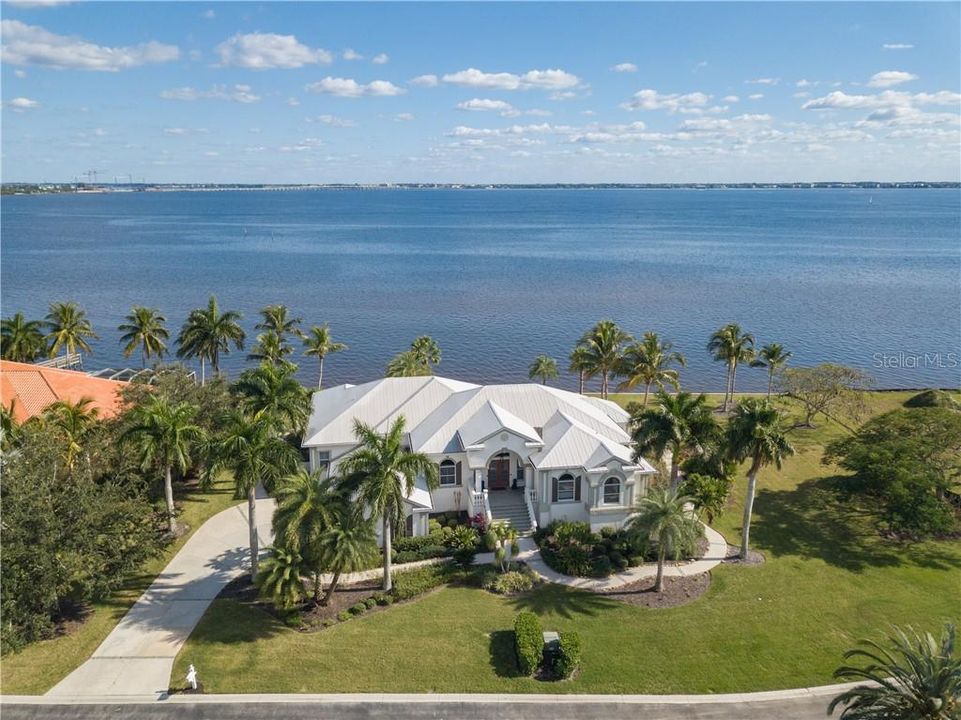 Vendido Recientemente: $1,695,000 (4 camas, 4 baños, 4151 Pies cuadrados)