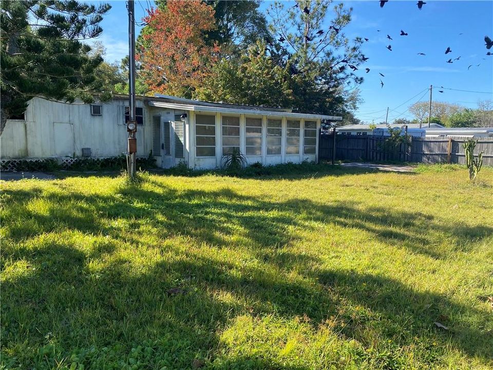 Recently Sold: $79,900 (2 beds, 1 baths, 564 Square Feet)