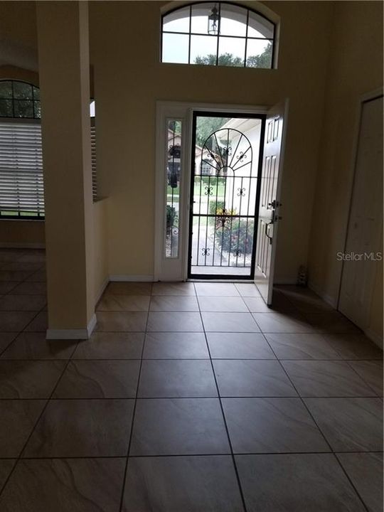 Recently Rented: $1,650 (2 beds, 2 baths, 1711 Square Feet)