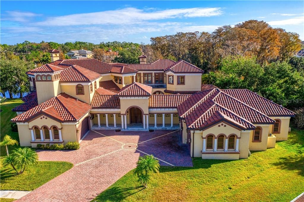 Waterfront Estate in Boot Ranch on Lake Tarpon