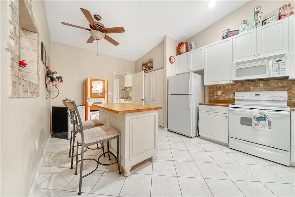 Recently Sold: $224,900 (3 beds, 2 baths, 1765 Square Feet)