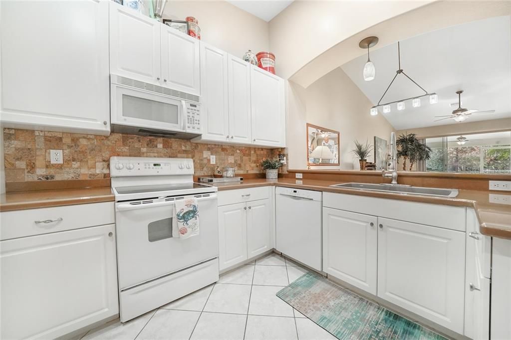 Recently Sold: $224,900 (3 beds, 2 baths, 1765 Square Feet)