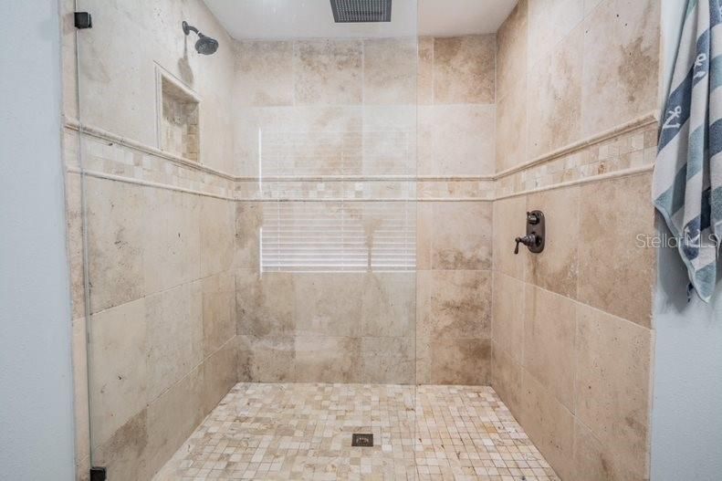 最近售出: $265,000 (4 贝兹, 2 浴室, 1611 平方英尺)