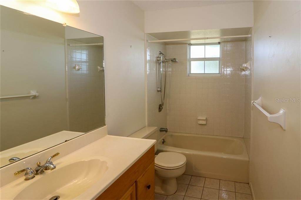 最近租的: $2,400 (3 贝兹, 2 浴室, 2174 平方英尺)