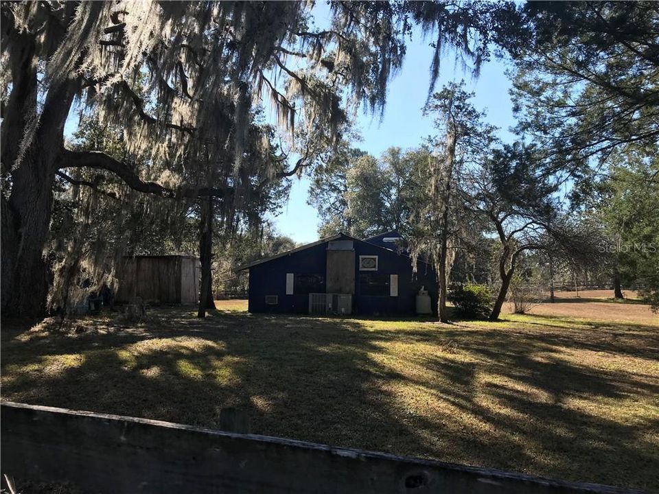 Recently Sold: $145,000 (2 beds, 1 baths, 1134 Square Feet)