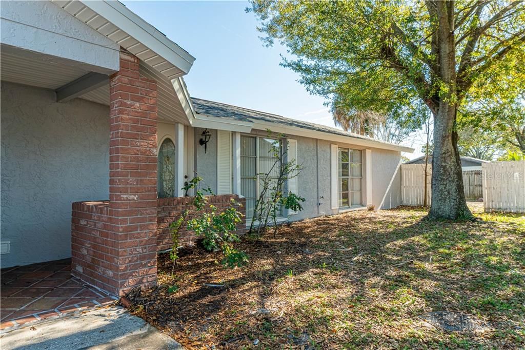 Recently Sold: $235,000 (3 beds, 2 baths, 1284 Square Feet)