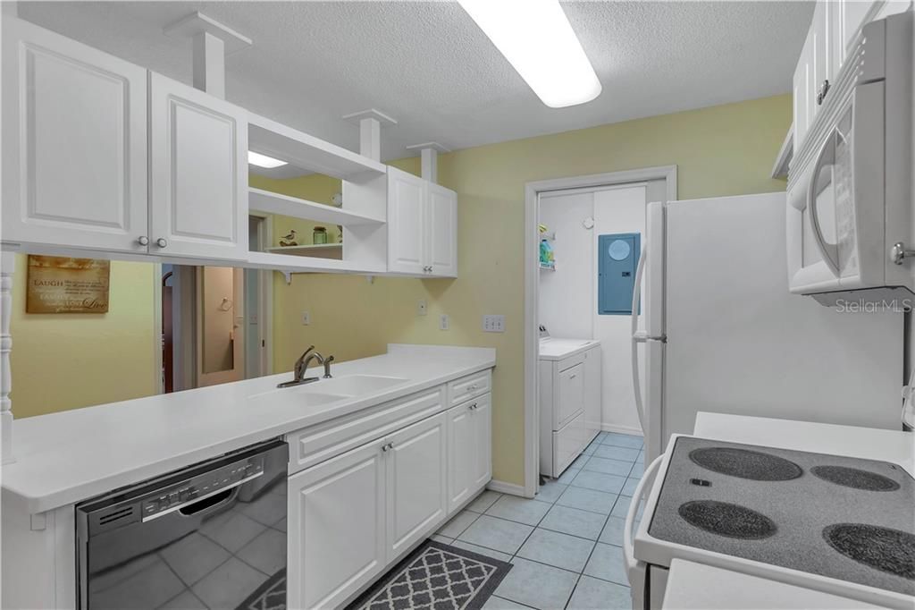 Recently Sold: $91,900 (2 beds, 2 baths, 1056 Square Feet)