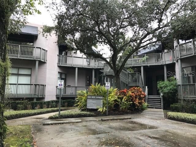 Recently Sold: $1,510 (0 beds, 0 baths, 697 Square Feet)
