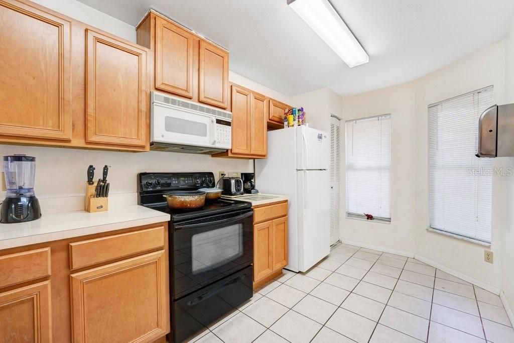 Recently Sold: $148,000 (2 beds, 2 baths, 819 Square Feet)