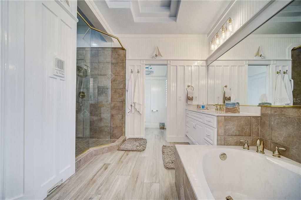 Recently Sold: $1,200,000 (3 beds, 3 baths, 3198 Square Feet)