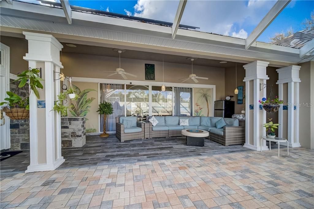 Recently Sold: $1,200,000 (3 beds, 3 baths, 3198 Square Feet)