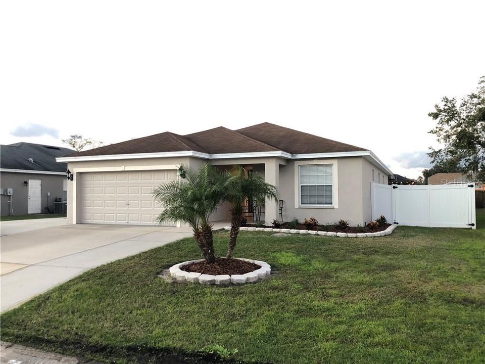 Recently Sold: $239,900 (4 beds, 2 baths, 1708 Square Feet)