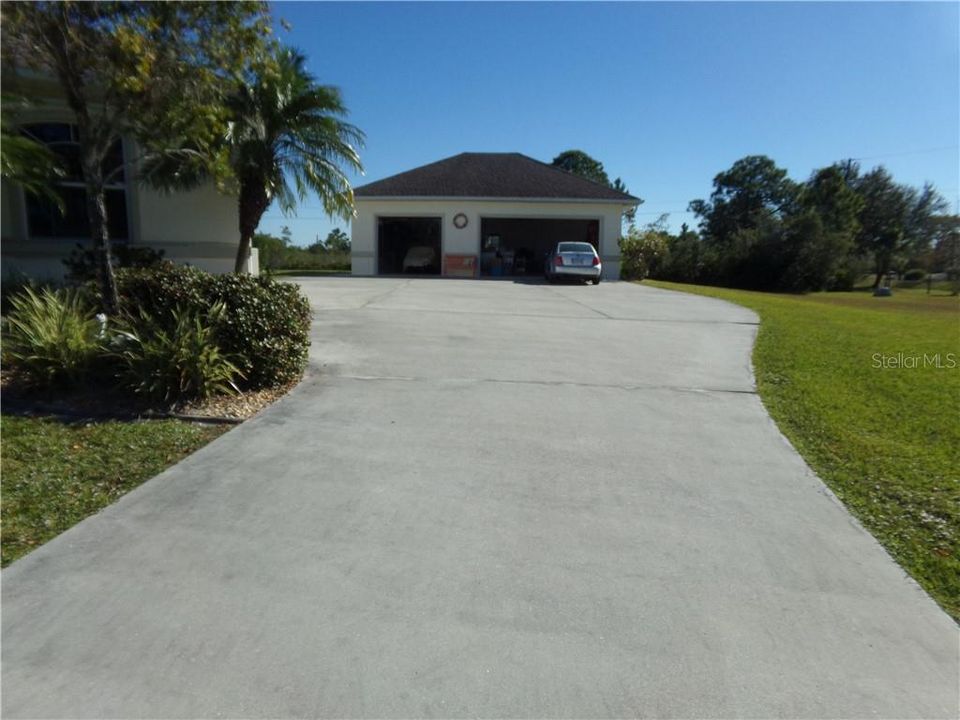 Recently Sold: $650,000 (4 beds, 2 baths, 3004 Square Feet)