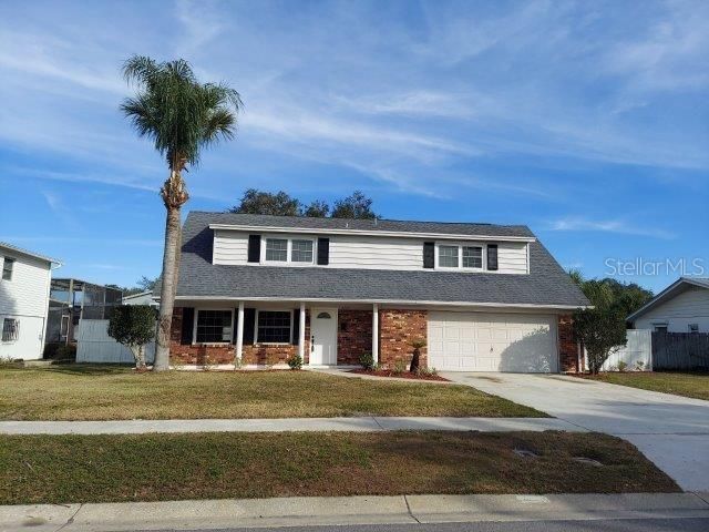 Recently Sold: $369,900 (4 beds, 2 baths, 1965 Square Feet)