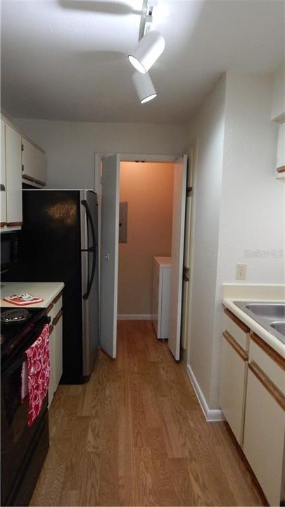 Recently Rented: $899 (1 beds, 1 baths, 580 Square Feet)