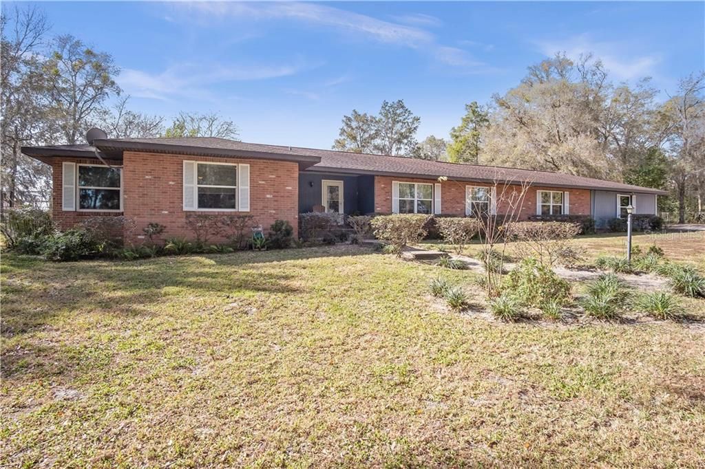 Recently Sold: $349,000 (3 beds, 2 baths, 3075 Square Feet)
