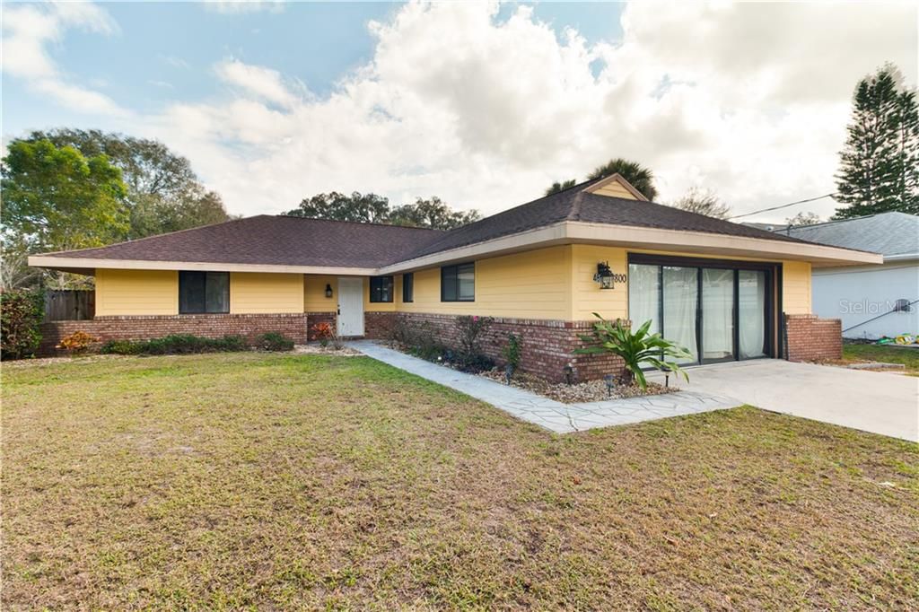 Recently Rented: $2,100 (3 beds, 2 baths, 1425 Square Feet)