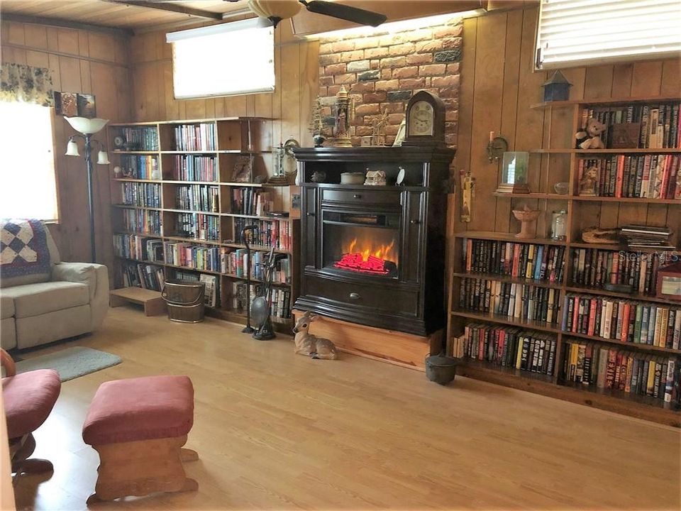 Cozy Family Room / Library off the kitchen.