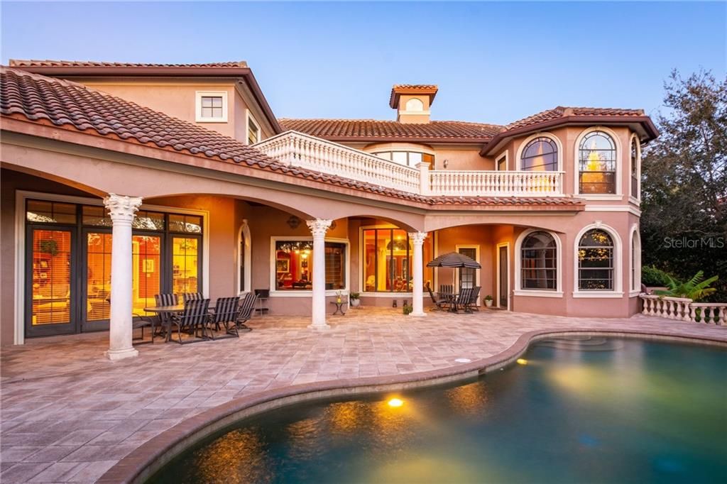 Recently Sold: $1,720,000 (5 beds, 4 baths, 5800 Square Feet)