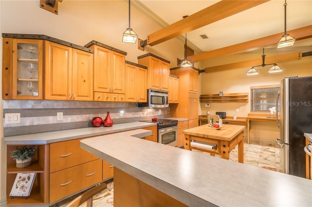 Recently Sold: $400,000 (2 beds, 3 baths, 1248 Square Feet)