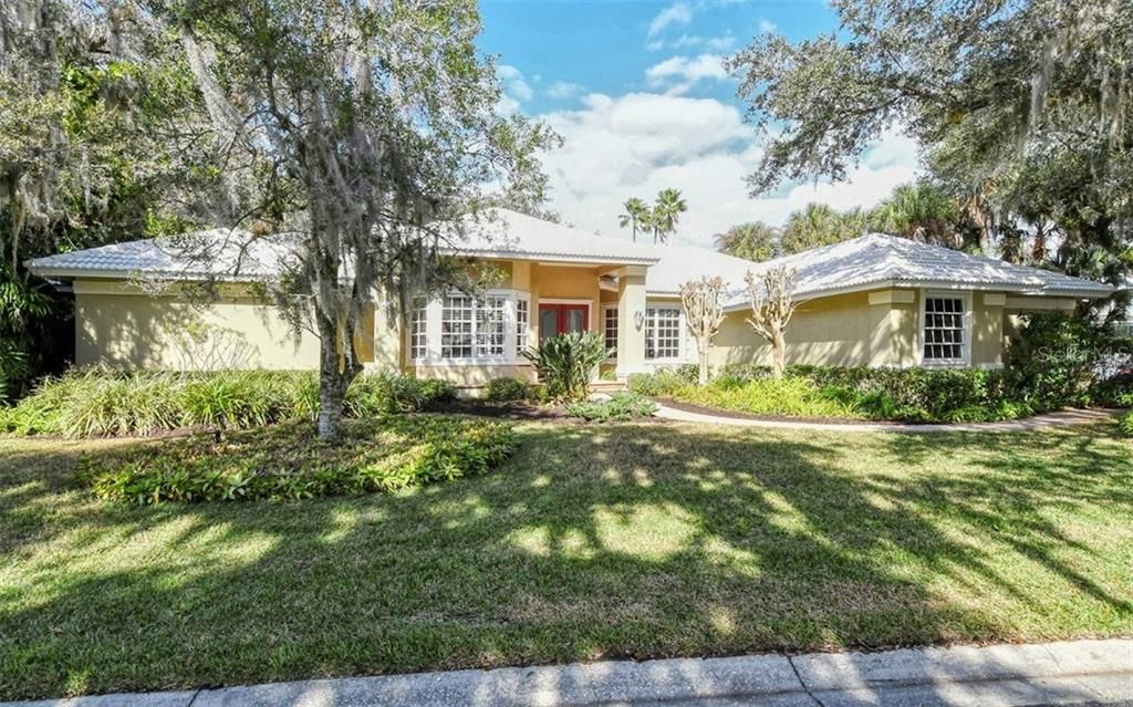 Recently Sold: $578,850 (4 beds, 2 baths, 3072 Square Feet)