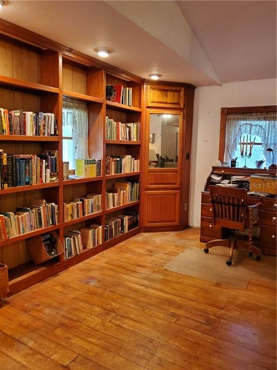 Built-in Bookshelves