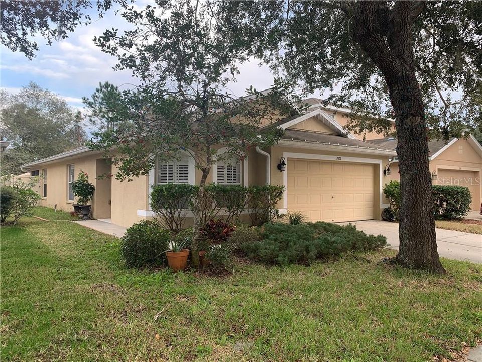 Recently Sold: $240,000 (3 beds, 2 baths, 1443 Square Feet)