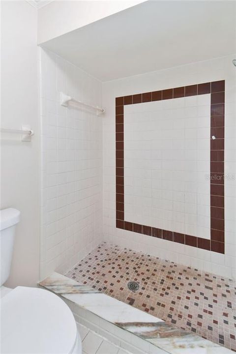 最近售出: $179,000 (3 贝兹, 2 浴室, 1465 平方英尺)