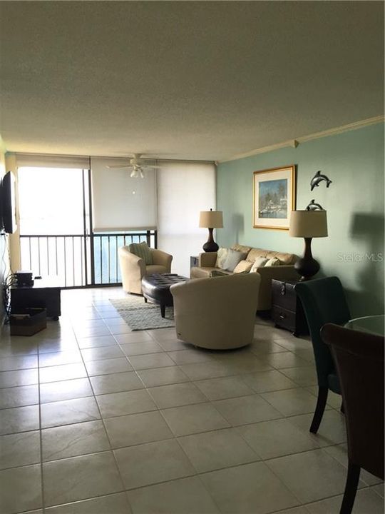 Recently Sold: $230,000 (2 beds, 2 baths, 1025 Square Feet)