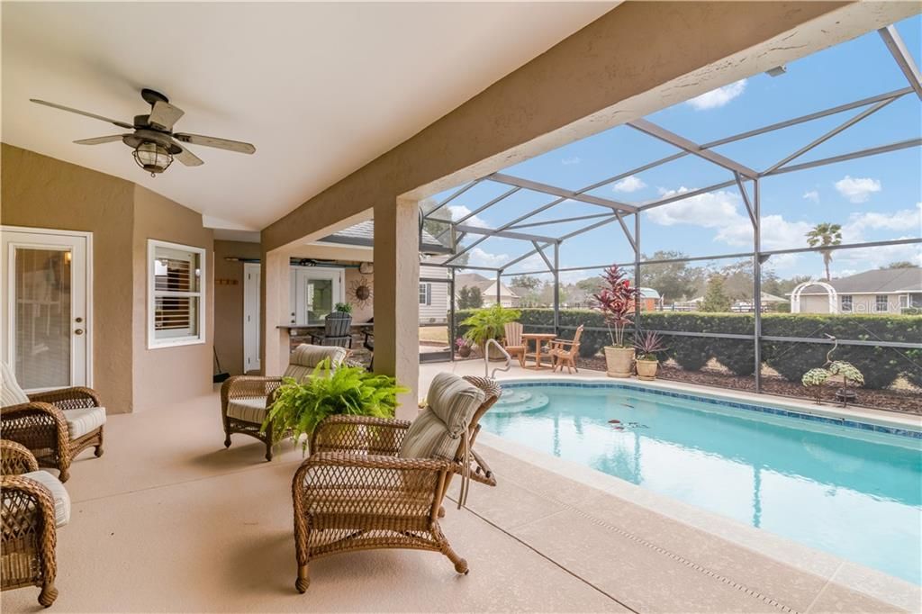 Recently Sold: $490,000 (3 beds, 2 baths, 2624 Square Feet)