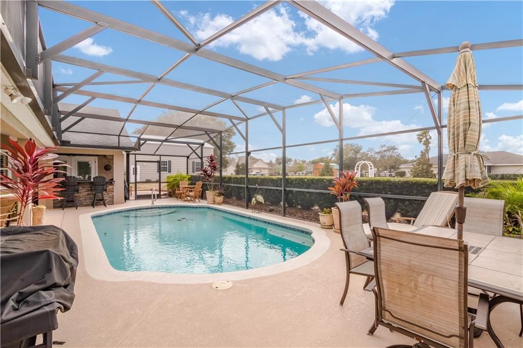 Recently Sold: $490,000 (3 beds, 2 baths, 2624 Square Feet)