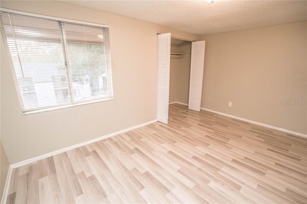 Recently Rented: $1,195 (2 beds, 1 baths, 1074 Square Feet)
