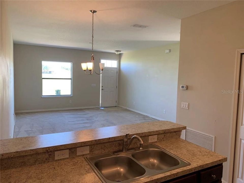 Recently Rented: $1,000 (2 beds, 2 baths, 1056 Square Feet)