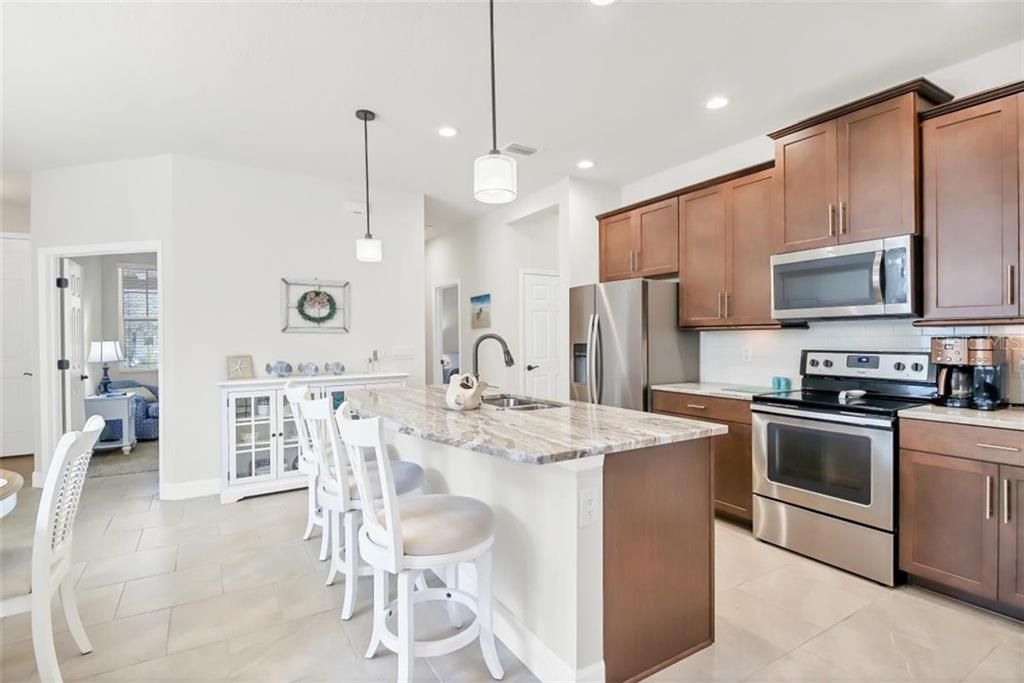 Recently Sold: $283,000 (2 beds, 2 baths, 1409 Square Feet)