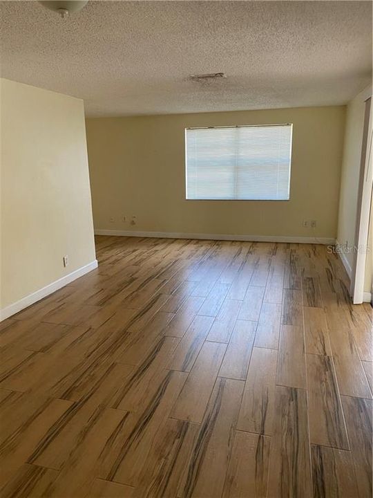 Recently Rented: $1,595 (3 beds, 2 baths, 1577 Square Feet)