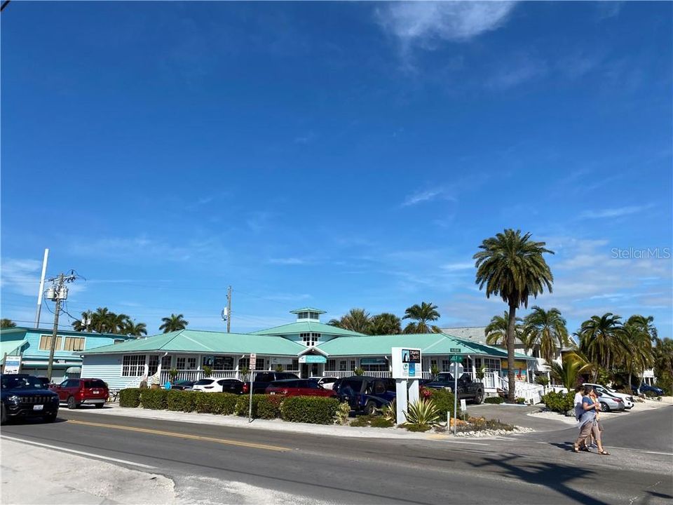 Recently Sold: $3,525,000 (0 beds, 0 baths, 4290 Square Feet)