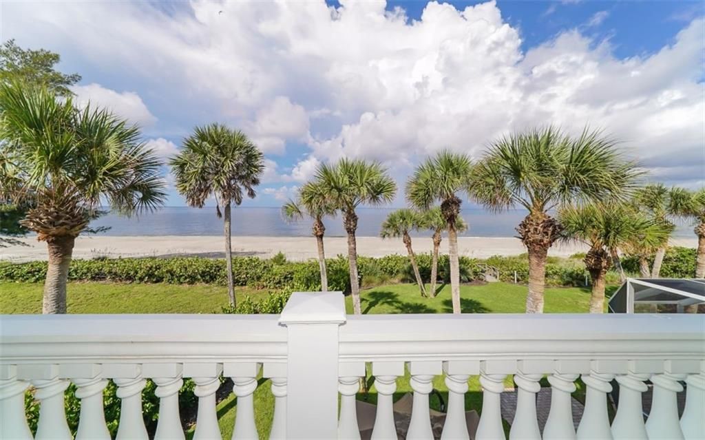 Recently Sold: $3,650,000 (5 beds, 5 baths, 7867 Square Feet)
