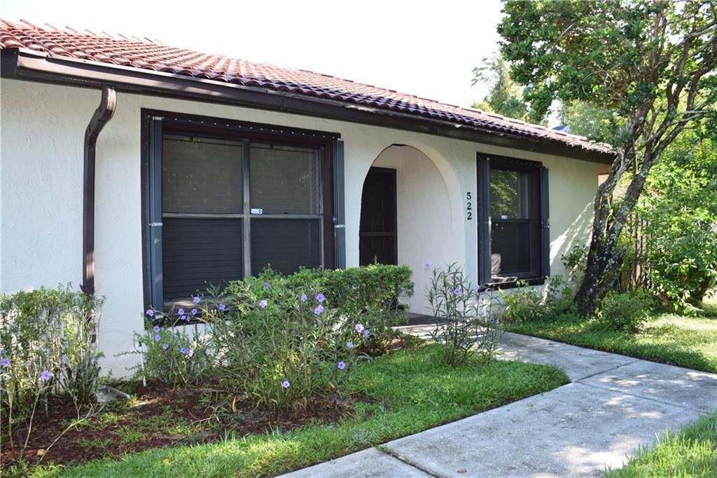 Recently Rented: $1,050 (2 beds, 2 baths, 1038 Square Feet)