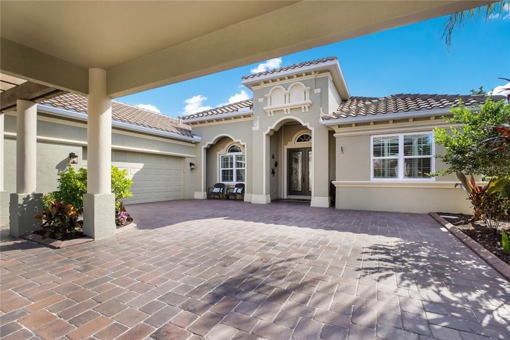 Recently Sold: $1,025,000 (3 beds, 3 baths, 3110 Square Feet)