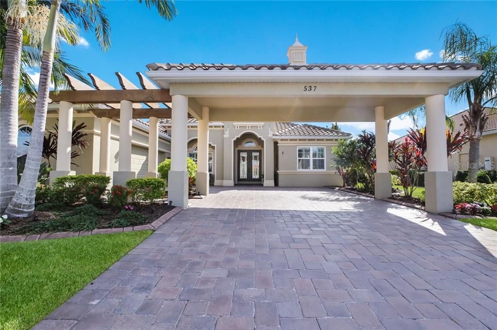 Recently Sold: $1,025,000 (3 beds, 3 baths, 3110 Square Feet)