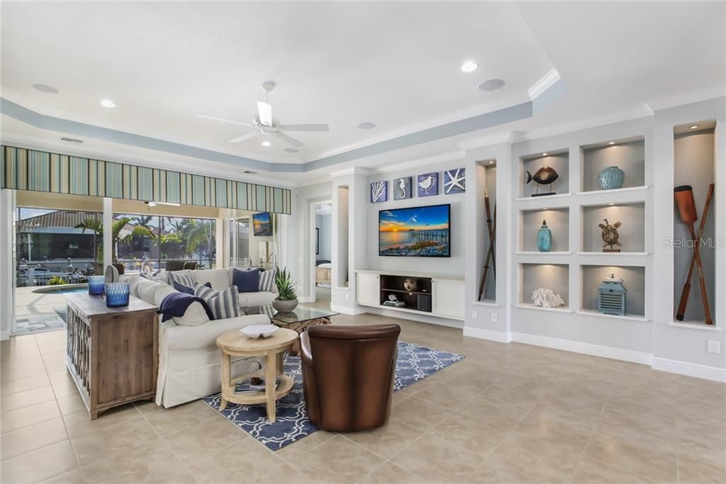 Recently Sold: $1,025,000 (3 beds, 3 baths, 3110 Square Feet)